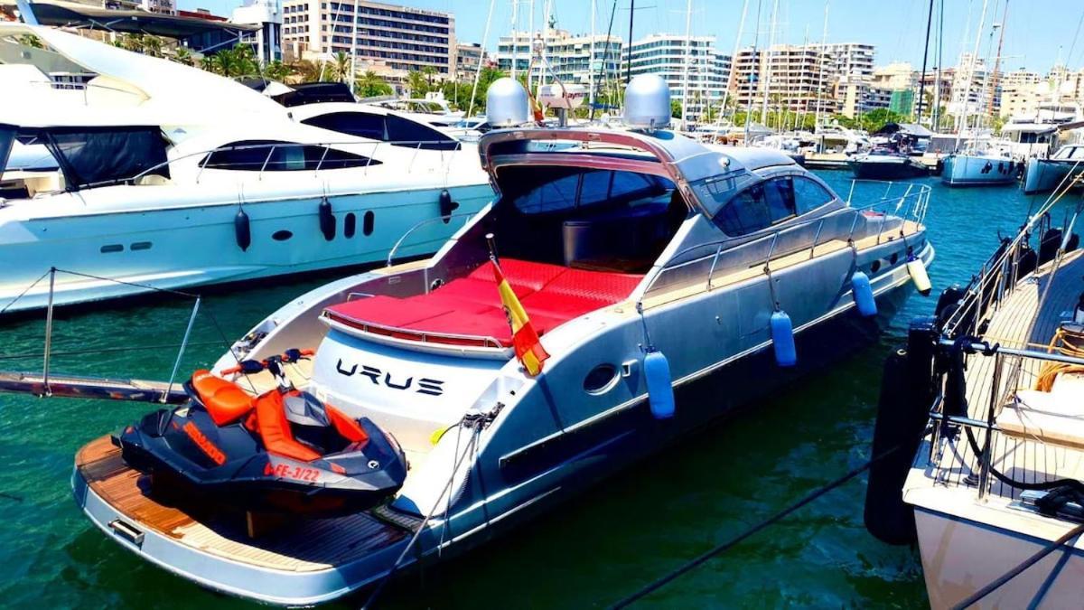 Urus - Live The Experience Bateau-hôtel